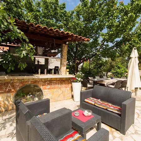 102 Vila Apartment *