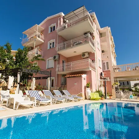 102 Vila Apartment